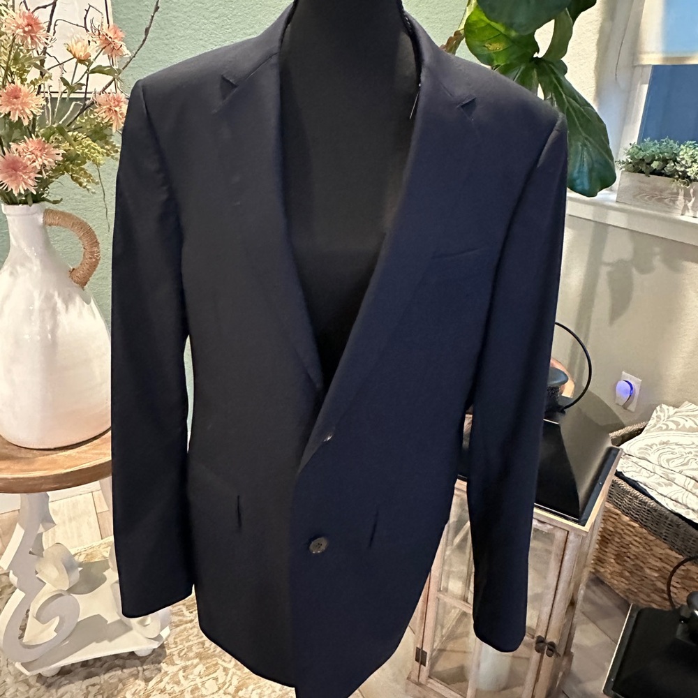 Gucci Men's Navy Suit